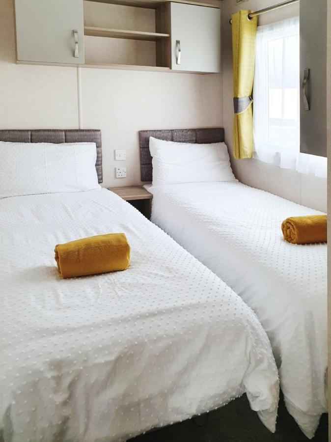 Hotel Nightingale South Cerney Esterno foto