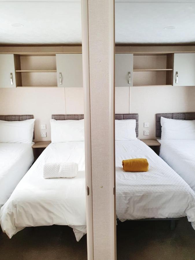 Hotel Nightingale South Cerney Esterno foto